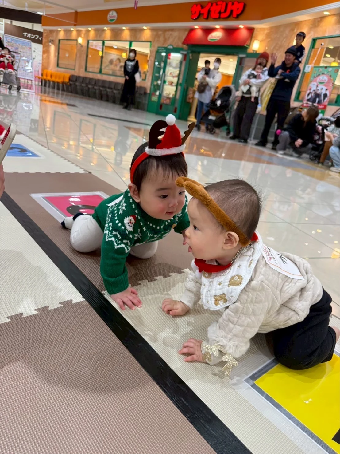 イオンモール小山／ワクワクXmasタウン（イオンモール小山 × ママトコドモト）の模様 6